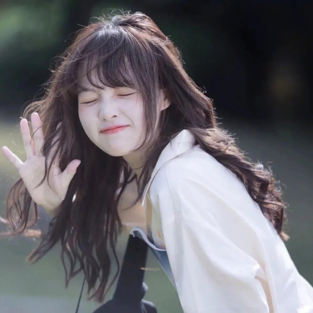 死对头的商业联姻有点甜